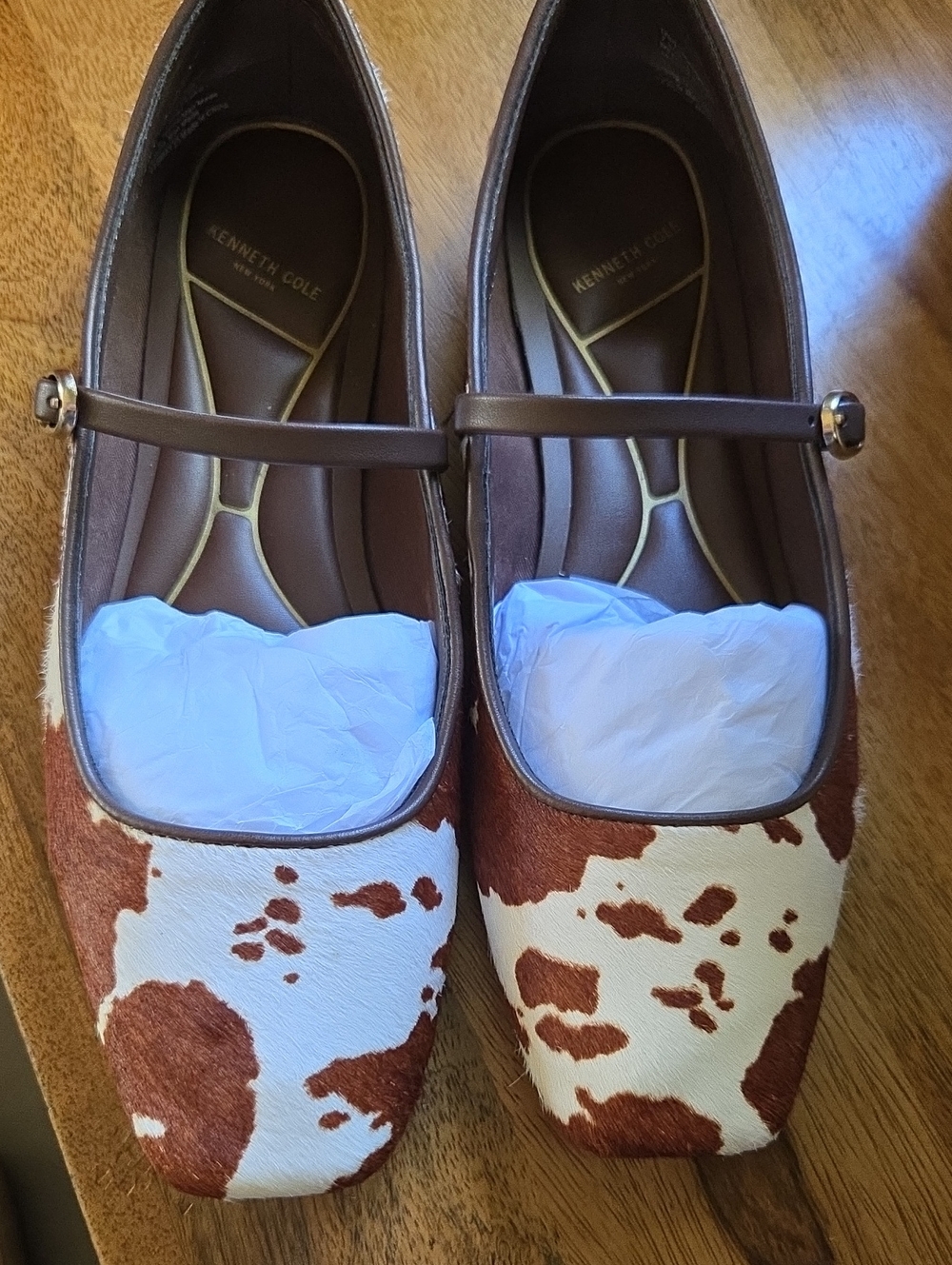 Kenneth Cole Brown & White Cowhide Mary Mary-Jane Flats